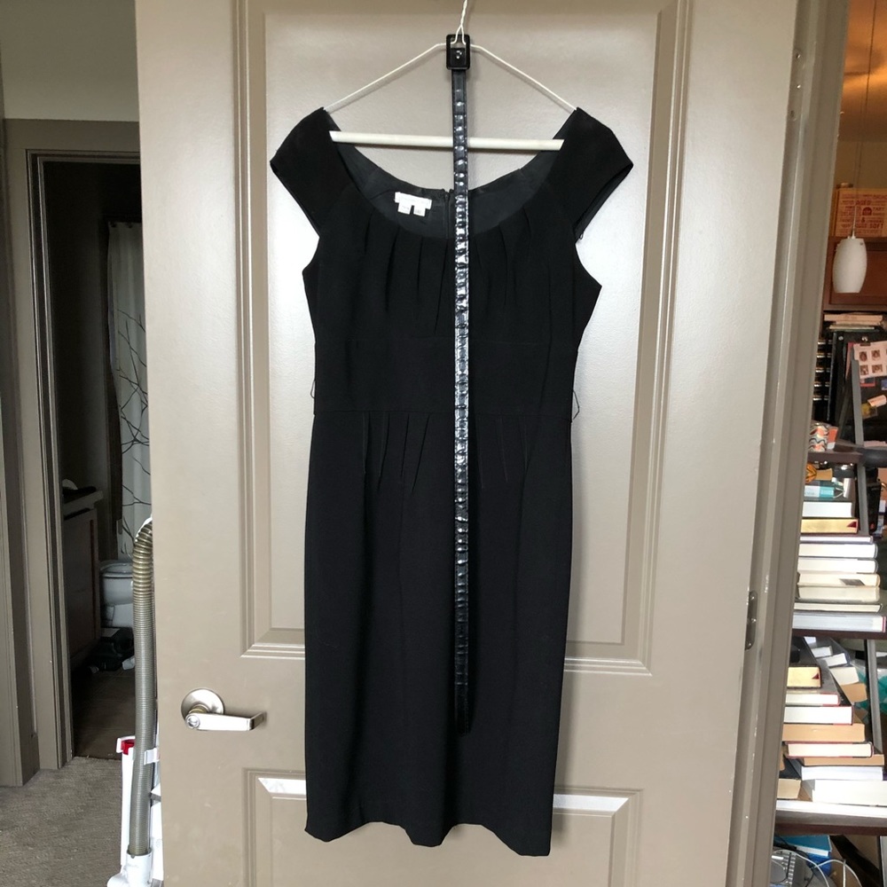 Little (ish) scoop neck black dress - Picture 4 of 8